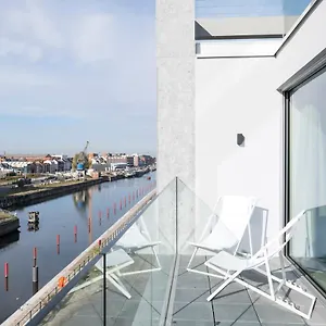 Skyline Flats Apartment